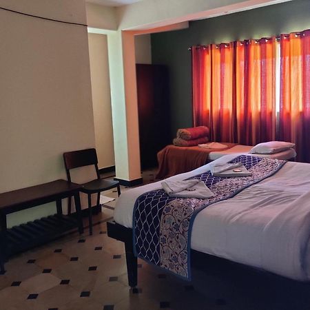 Hotel Caveri Comfort Inn Madikeri Eksteriør billede