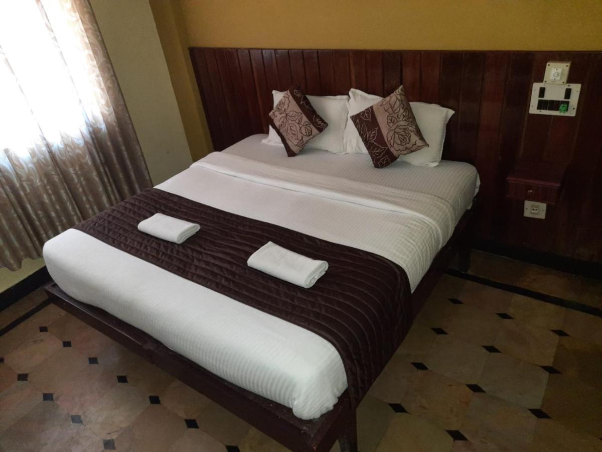 Hotel Caveri Comfort Inn Madikeri Eksteriør billede